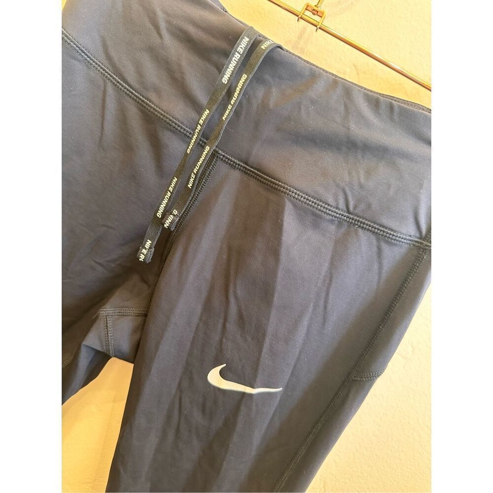 Nike Women’s Black Drawstring Waist Cropped Leggings Size XS - Picture 3 of 6